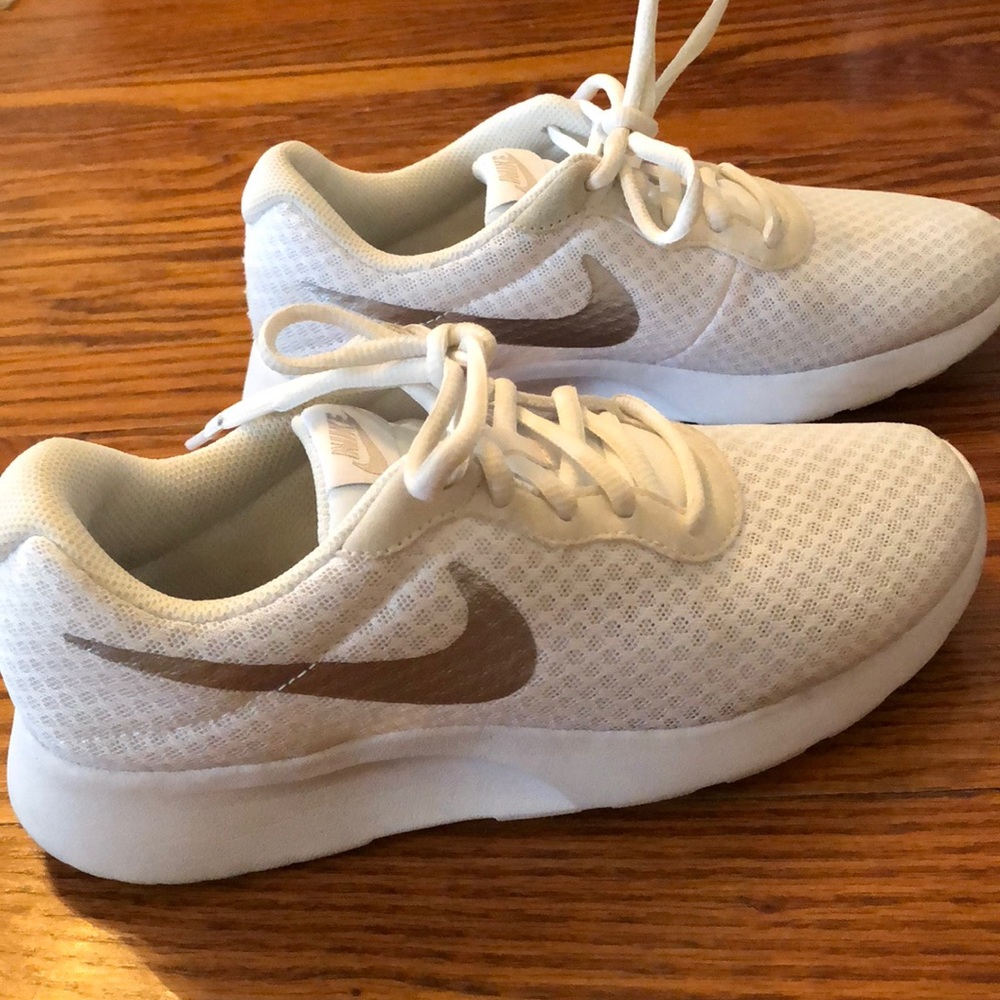 Women’s Nike Tanjun Sneaker